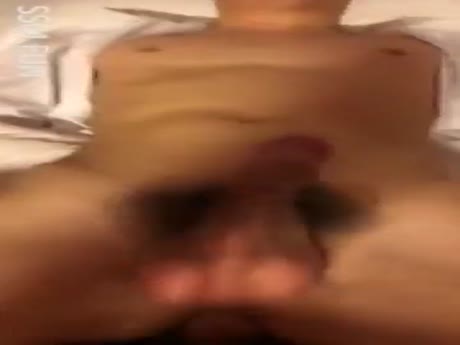 Смотреть видео Трахни 18-летнего гея